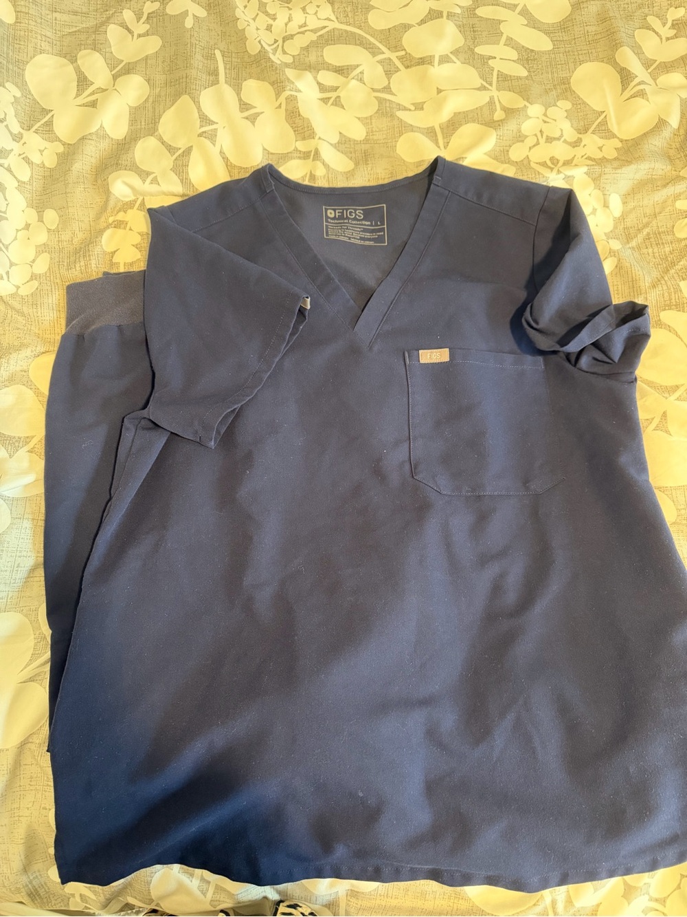 Figs Navy V-Neck Medical Scrub Top and bottoms set